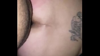 薄い肌のぽっちゃりがそれを投げ返します。