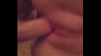 リンの若いホットカップルがこれまでに投稿した最初のビデオ、セックスの編集