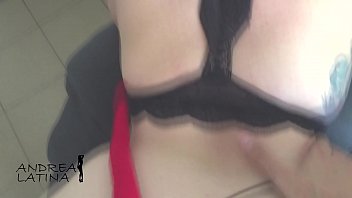 내 연인은 악마처럼 옷을 입고 날 기다리고있어