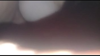 このおいしいアナルを見てください。すべて濡れている