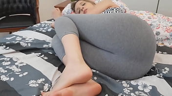 더 나은 방귀를 위해 레깅스 바지를 입고