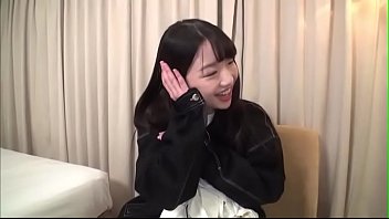かわいい小さな若い日本のティーンはめちゃくちゃ