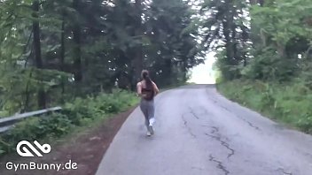 横糸でジョギングしている間、ハメがかじったホドミをしてください