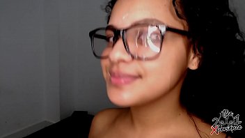 彼女の友人が彼女を性交し、彼女の顔になってしまう間、彼女は記録されるのが好きです。ダイアナマルケス-インスタグラム：