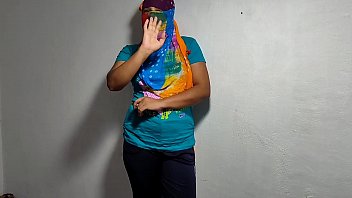 警察のガールフレンドは、ボーイフレンドのインドのデジセクシーな女の子との完全な楽しい猫のクソを持っています