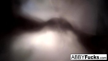 アビゲイルとの写真撮影の音楽いじめ
