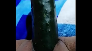 メキシコのノルマがきゅうりを手に入れる