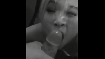 亚洲脸暨暨溅出亚洲女孩累积