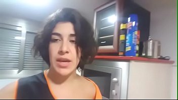 イブシルバーは隠しカメラをセットし、上司とセックスする自分を撮影します！