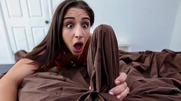 角質の義姉妹は彼女の義理の兄弟の朝の森に抵抗できません（アベラ・デンジャー）