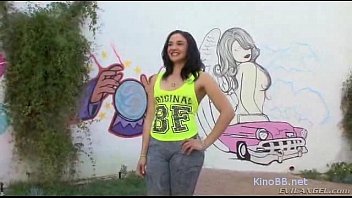 ボディが綺麗でエッチでホットなアピール人形