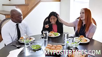 フォスタードーターはマナーを難しい方法で学ぶ-http：//MyFosterTapes.comのフルシーン