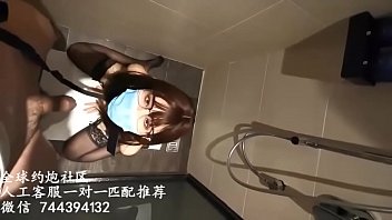 流行はまだ外国の借金ではありません、上海気質アカデミーはホテルでセックスをすることを余儀なくされたYu Jieを送りました、変質した太った地元の暴君は縛られて訓練のために噴出されました、ディープスロート顔射、オーラルセックス、中出し