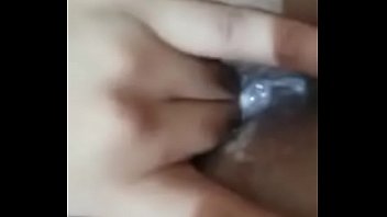 ジューシーな乳白色のマスターベーションとうめき声
