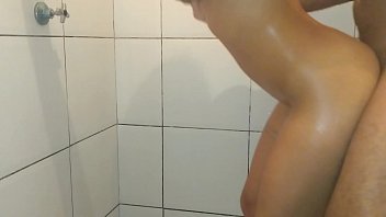 夫にバスルームで美味しいものを食べてもらい、生理中だった。