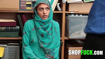 罪のないイスラム教徒のが腐敗した警官にだまされて犯された-SHOPFUCK