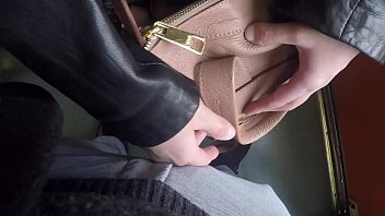 エッチな人妻バルジウォッチャー熟女が地下鉄で僕のチンポを触る！