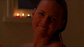 タニア・ソルニア：セクシーなシャワーガール-ヤングスーパーマン（スペインとフランスのミックス）