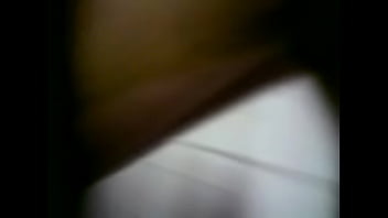 私は彼女がカジュアルセックスのために男に会うように手配しました。しかし、彼女は彼が彼女の中に中出しすることを知りませんでした。