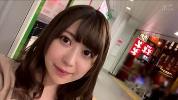 【POV】G罩杯美女巨乳女大学生，利落干净的妹子。 免费的业余色情影片。 日本业余自制硬性。