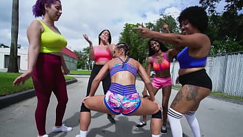BANGBROS-ラテンPAWGケルシー・モンローがピーター・グリーンのコックで彼女のシックな戦利品をひねる