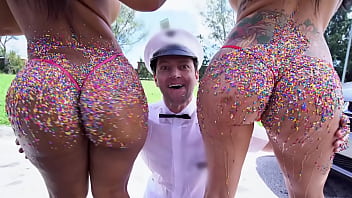 BANGBROS-キャンディで覆われたローズモンローとリリスモーニングスターの大きなお尻（Yum）