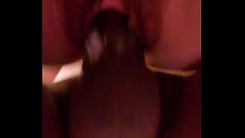 彼らが隣の部屋で私たちの声を聞かないように、私たちはかなりでなければなりません