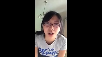 台湾リンダマクドナルドのスタッフがおっぱいを点滅させ、アメリカに住んでいます