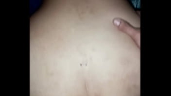 Aeは私のコックで非常に豊かになりましたそしてそれから私は私のガールフレンドのいとこを後背位にします