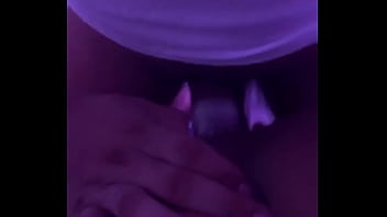 スリムで厚みのある黒檀をペロペロ!! （彼女はそれを処理しません）
