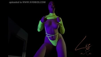 NovinhaGOSTOSAがパンティーでファンクを踊って披露| Lys Xxx