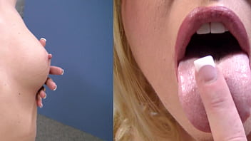 美丽的金发女郎贝贝维多利亚·怀特在她漂亮的脸上洋溢着巨大的精子爆炸