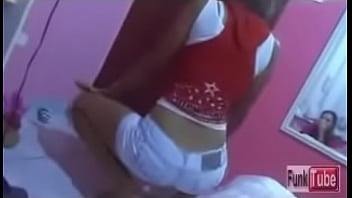 ファンクを踊るガールフレンド1
