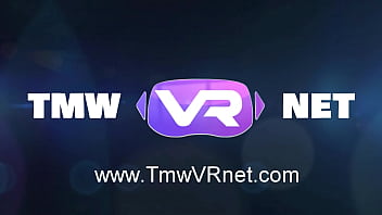 TmwVRnet - Eveline Dellai - красотка оказывает своему другу секс-помощь