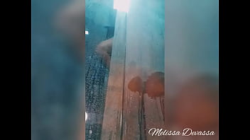 Маленький вопрос Девассы: -Что бы вы сделали в душе, если бы я попросил вас принять душ? Ответьте приятным комментарием