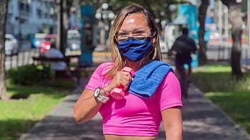 ペルーの体育教師が激しい運動をしているところを発見（ペルーのトレンド）