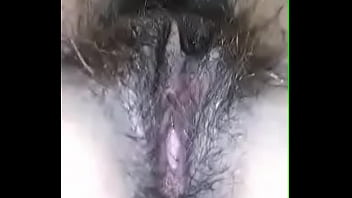 毛むくじゃらの妹ドロレスは肛門をしゃぶるのが好き