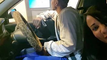 ESPERTOは私をドライビングインストラクターにしてくれ、ピロカカードで乗車料金を支払ってくれました。完全な XV レッド..