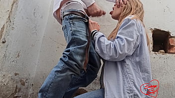 休憩中の口内射精はストレス解消に役立ちました-SOboyandSOgirl