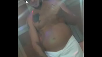 クライアントと一緒に仕事をし、楽しんでいます。サファダはエルフのダナドがとても好きだったので、休憩時間に私を撮影するように頼みました。