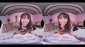 궁극의 뻐꾸기! 남편이자는 동안 뻐꾸기 질내 사정 섹스를 할 것입니다. 아야노 카토의 남편은 술에 취해 옆에서 자고있다. 모자이크를 통해보기는 어렵지만 동안 그녀가 천천히 젖기 시작한다는 사실은 카토 아야노가 얼마나 뜨거운 지 보여줍니다.