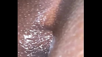 頭を割ってお尻をこすりつけて犯される