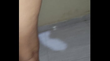 夫の友人に中出し…私の中のフルビデオ