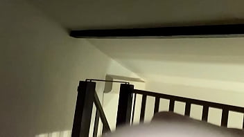 宿題の最中に義理の姉がブレーキをかけて私をしゃぶってくる