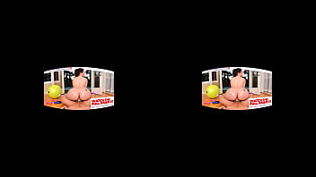 Naughty America - ваш консультант по браку Кристал Раш хочет выебать вам мозги!