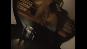 おいしいかろうじて合法的なブルネットの女の子ターニャはとてもうまくファックします