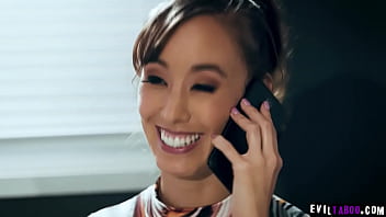 新しい代用教師のChristyLoveは本当に妊娠したいと思っているので、彼女はの生徒と取引して、試験に合格するように彼女を妊娠させます。