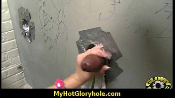 Gloryhole異人種間のオーラルセックス5