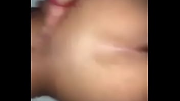 彼氏が到着する前に私がこの女の子をどのようにファックするか見てください