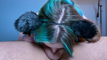 4K Cat Girl глубоко заглатывает большой член, горячее пульсирующее окончание!